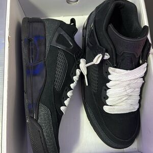 Jordan Spizikes black cat